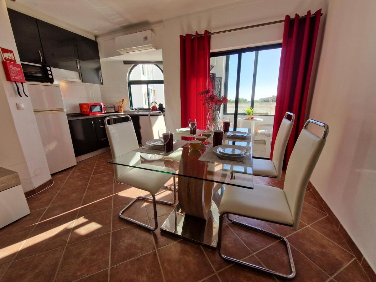 Pleasant T1 With Open View In A Calm Area Apartment อัลวอร์ ภายนอก รูปภาพ