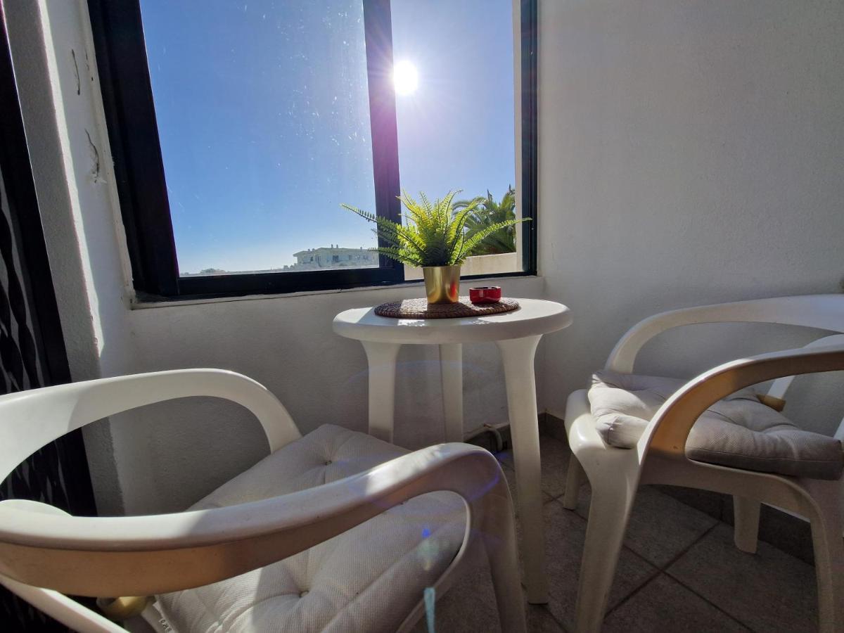Pleasant T1 With Open View In A Calm Area Apartment อัลวอร์ ภายนอก รูปภาพ